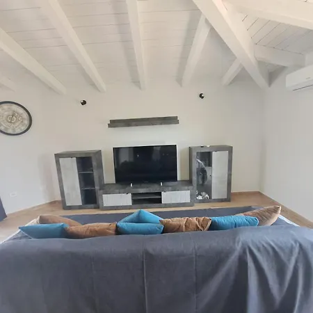 Mullano Apartment *